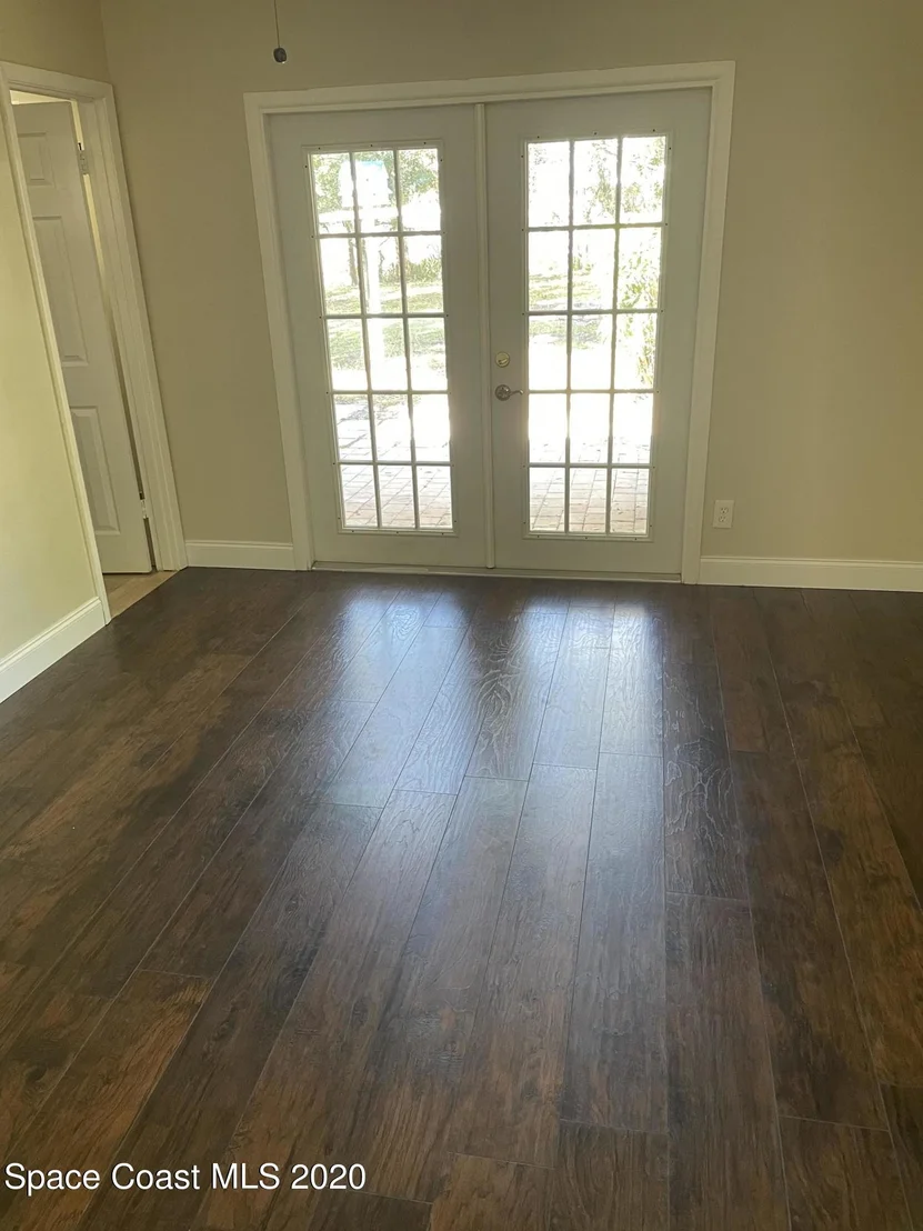 Photo of 1110 10th Place