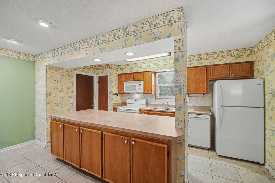 Photo of 1200 Palmdale Circle NE