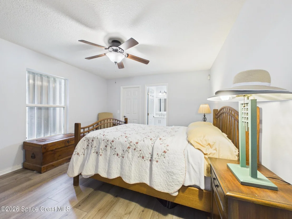 Photo of 977 Fulton Way