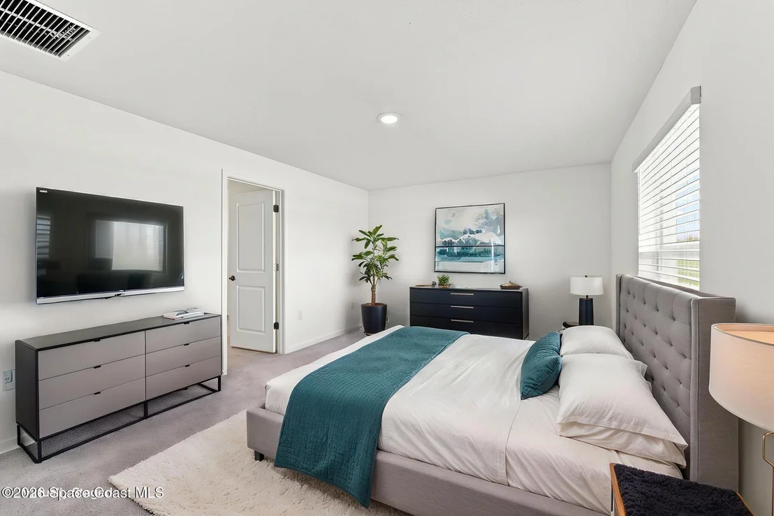 Photo of 1407 Colebrook Circle SW