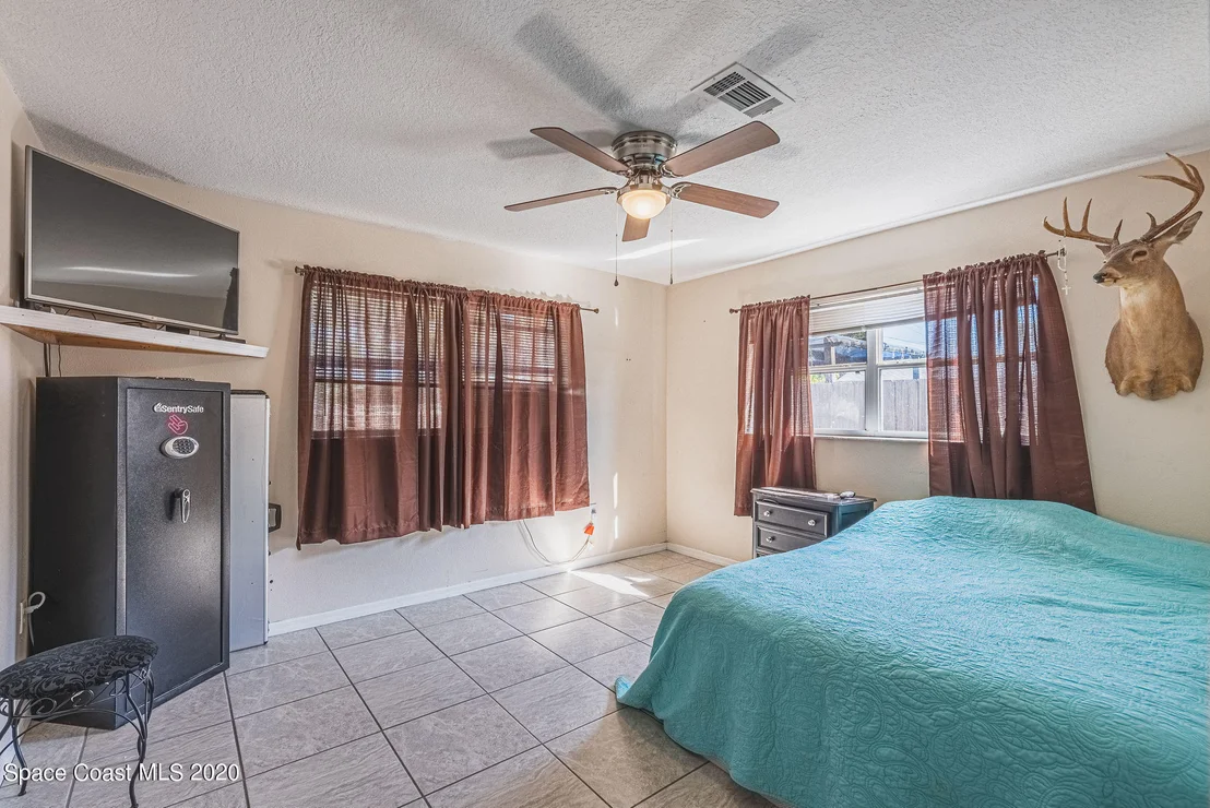 Photo of 337 Gemini Drive
