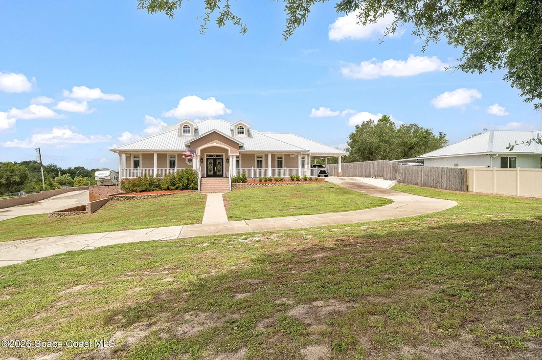 Photo of 2326 Holder Road