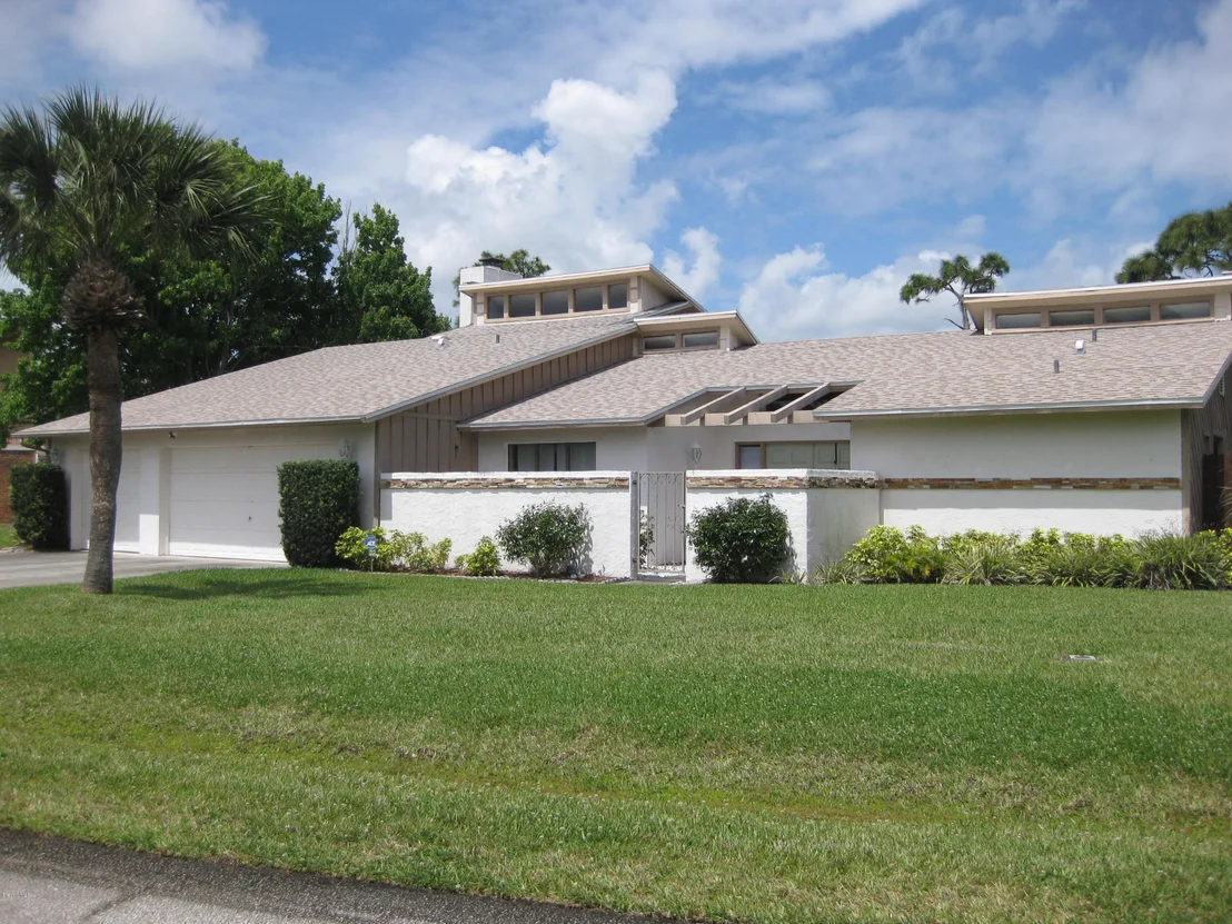 Photo of 654 Doral Lane