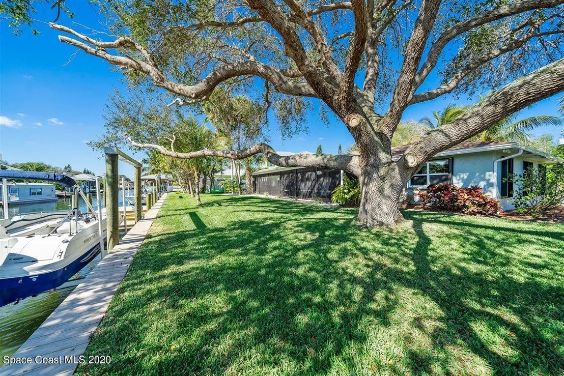Photo of 393 Nikomas Way