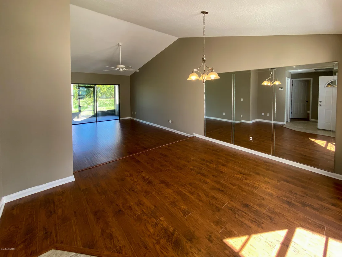 Photo of 3039 Thrush Drive