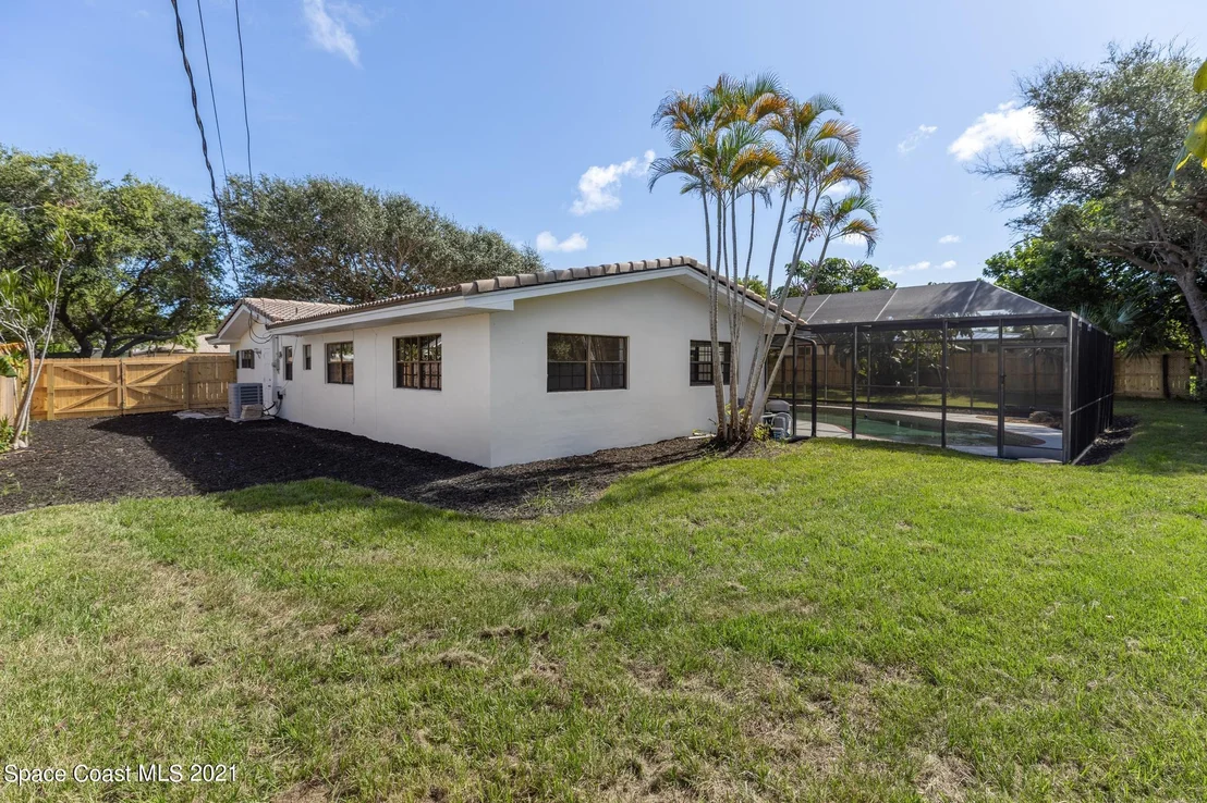 Photo of 151 Cocoa Avenue