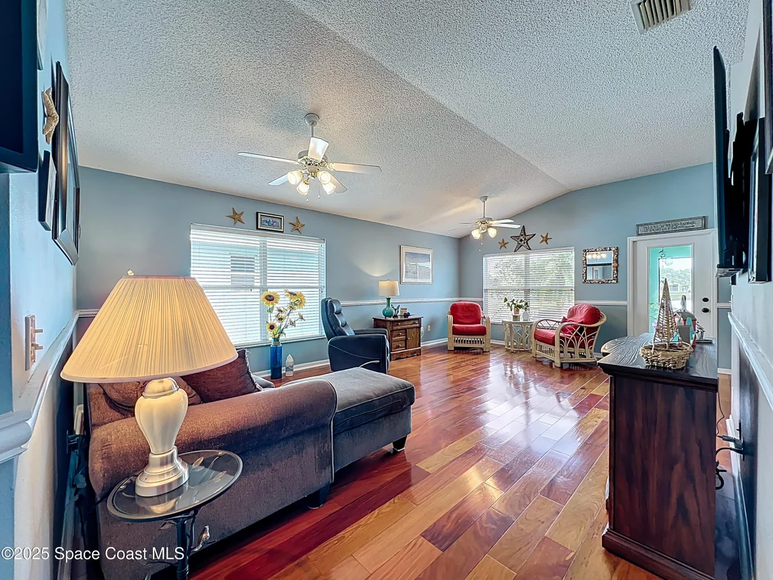 Photo of 1360 Olde Bailey Lane