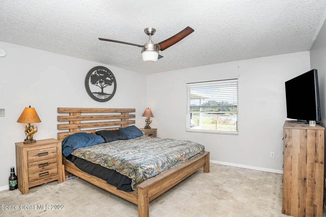Photo of 6291 Golfview Avenue