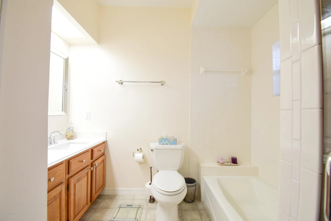 Photo of 7911 Cambridge Manor