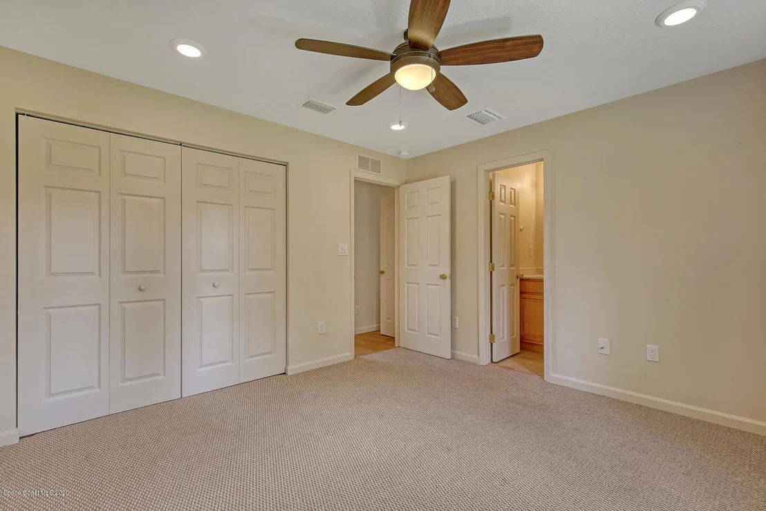 Photo of 930 Bacon Circle NE