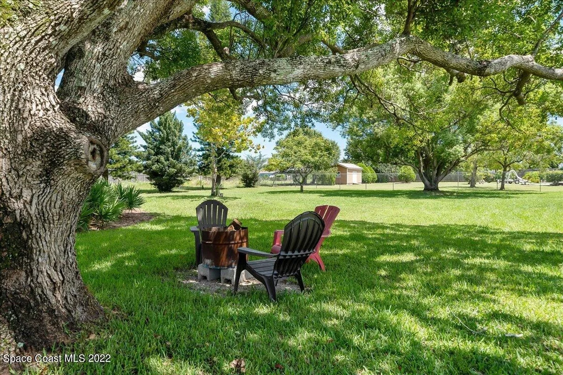 Photo of 2180 Bridle Path