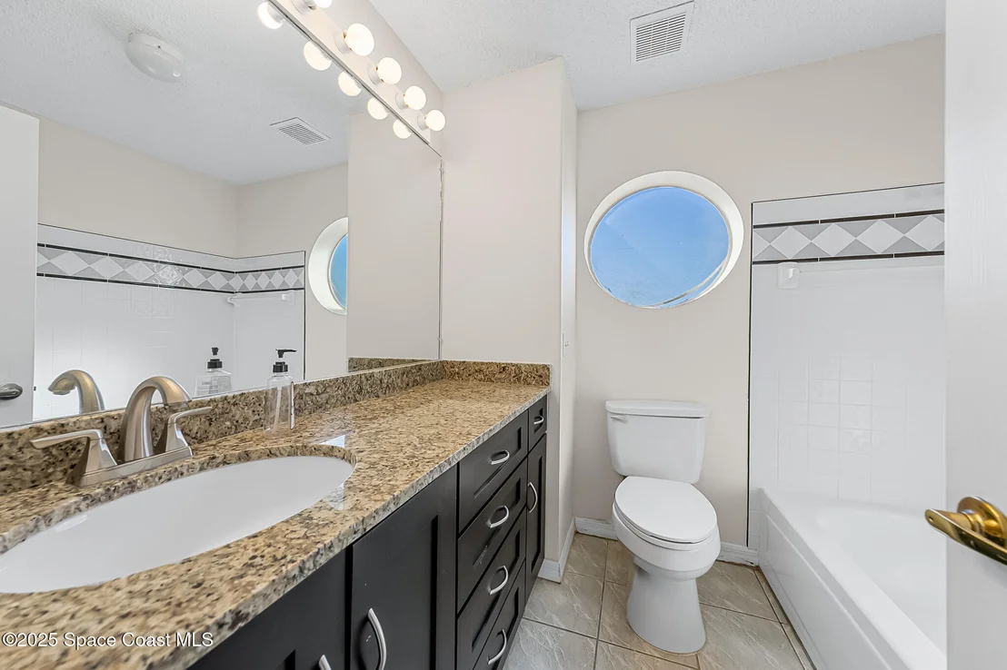 Photo of 822 Emerald Way