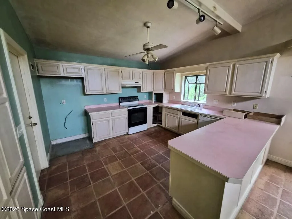 Photo of 180 Lee Road