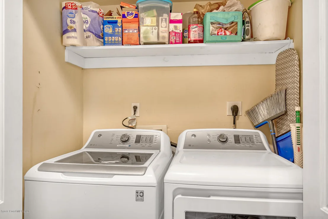 Photo of 765 Angle Street NE