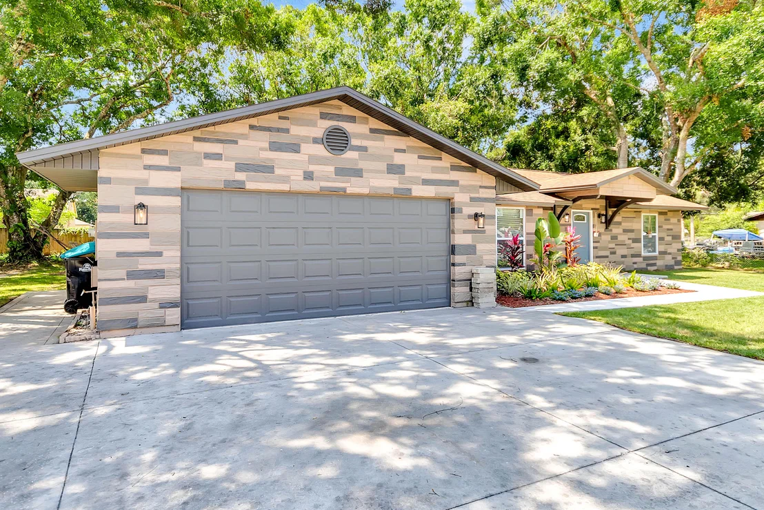 Photo of 982 Waco Boulevard SE