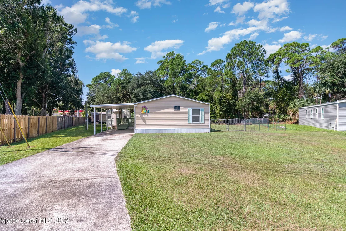 Photo of 4991 Cambridge Drive
