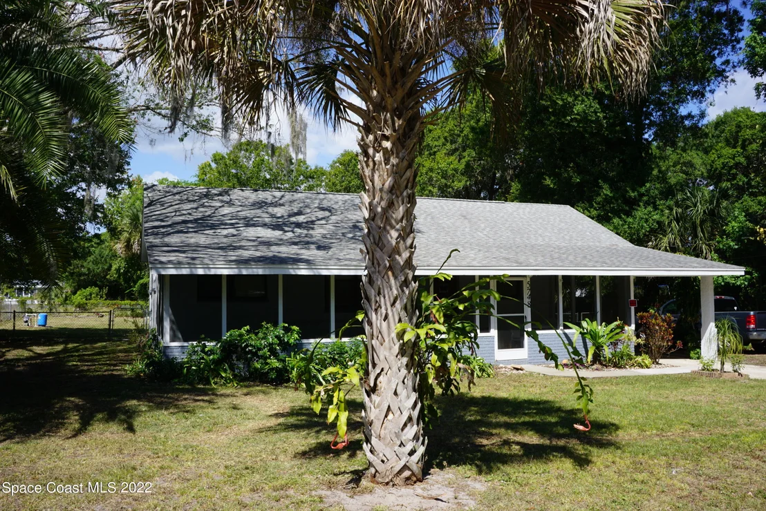 Photo of 5748 Lord Street