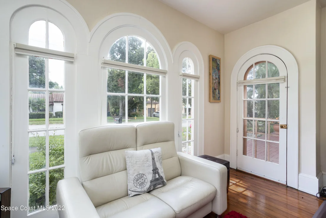 Photo of 115 Valencia Road