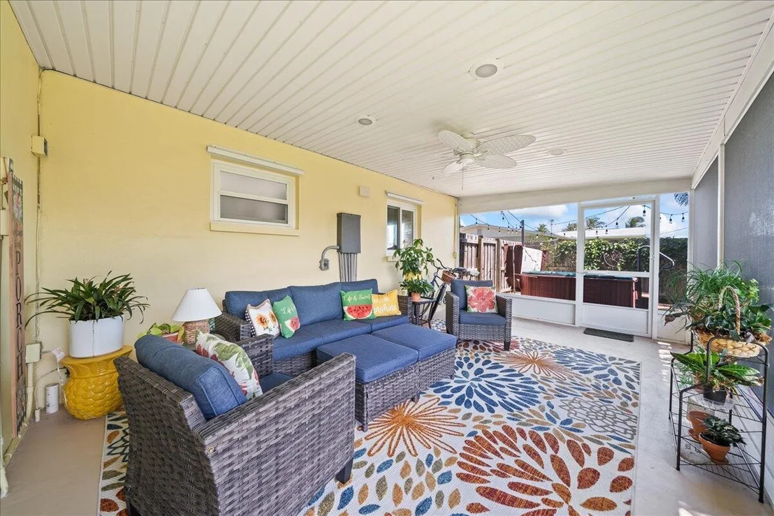 Photo of 2215 Reef Avenue