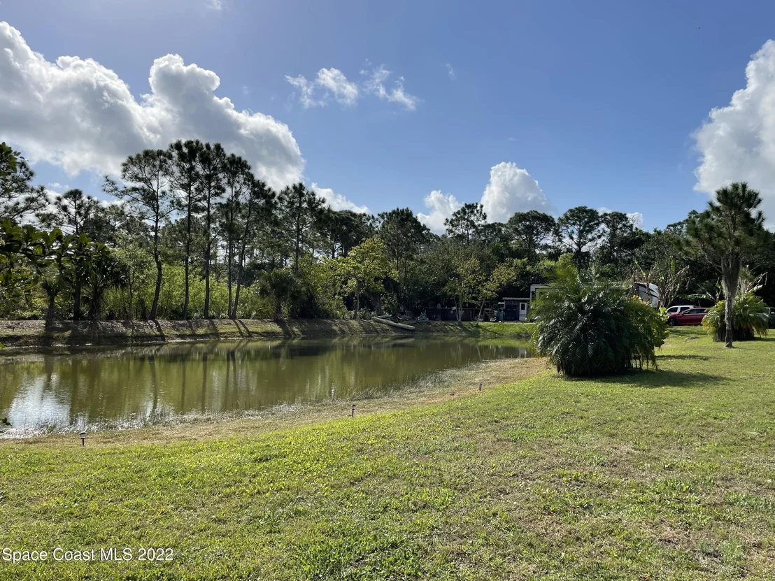 Photo of 2550 Grant Road