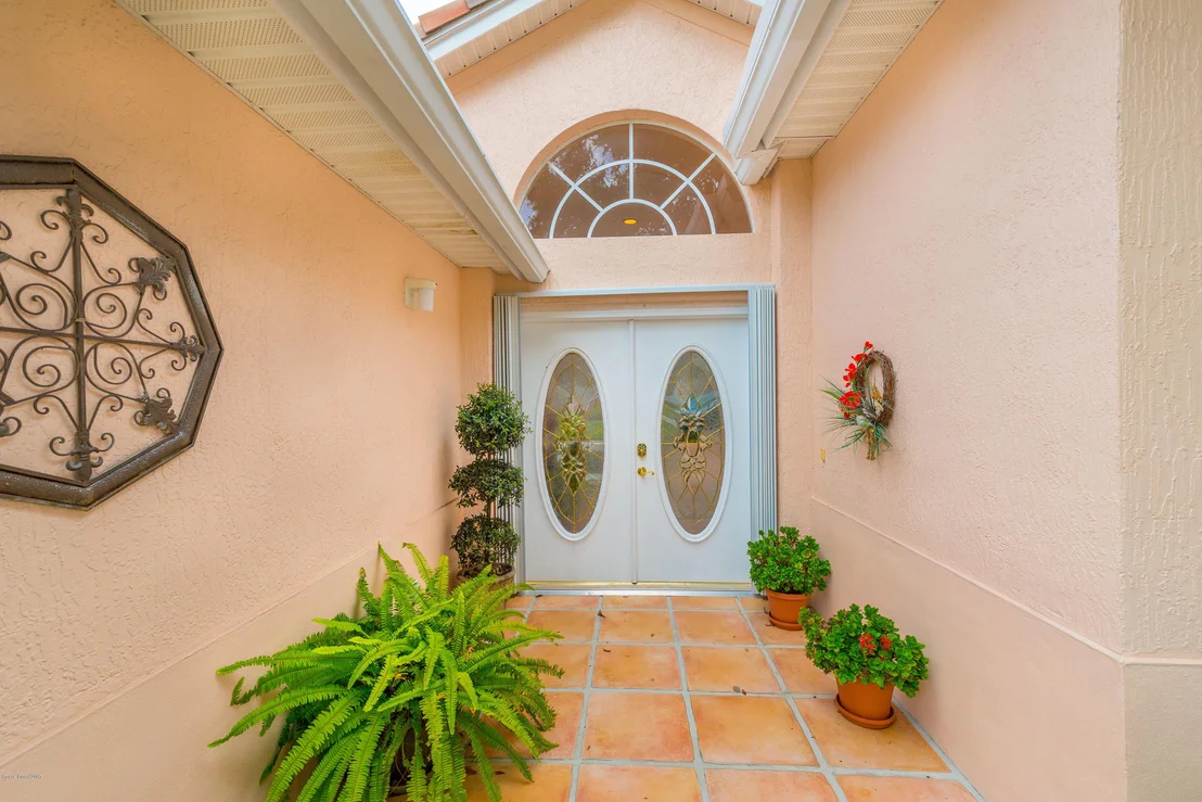 Photo of 919 Palm Brook Drive