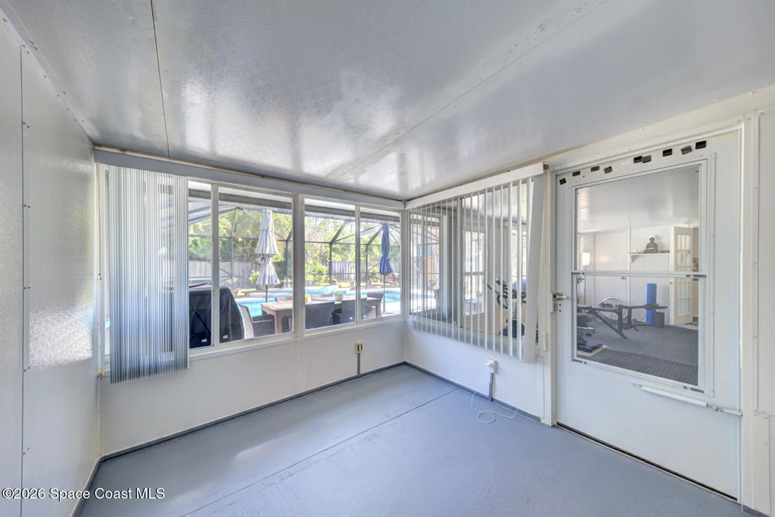 Photo of 6520 Adrian Street