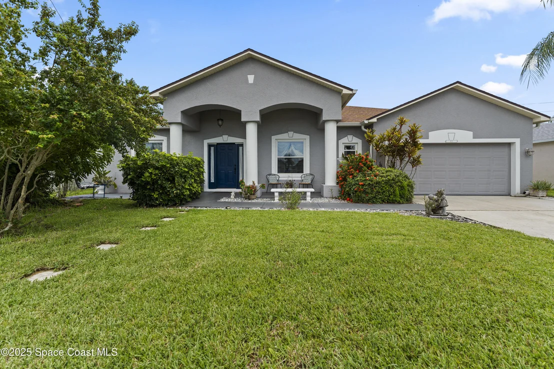 Photo of 813 Del Mar Circle