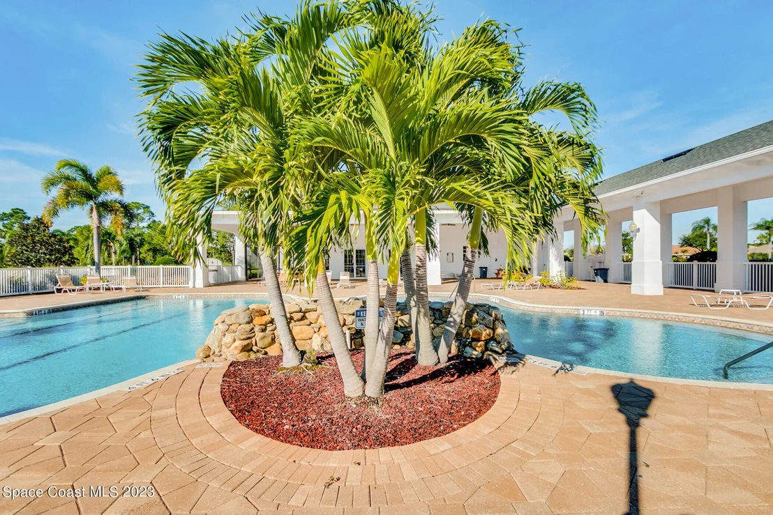 Photo of 2124 Windbrook Drive SE