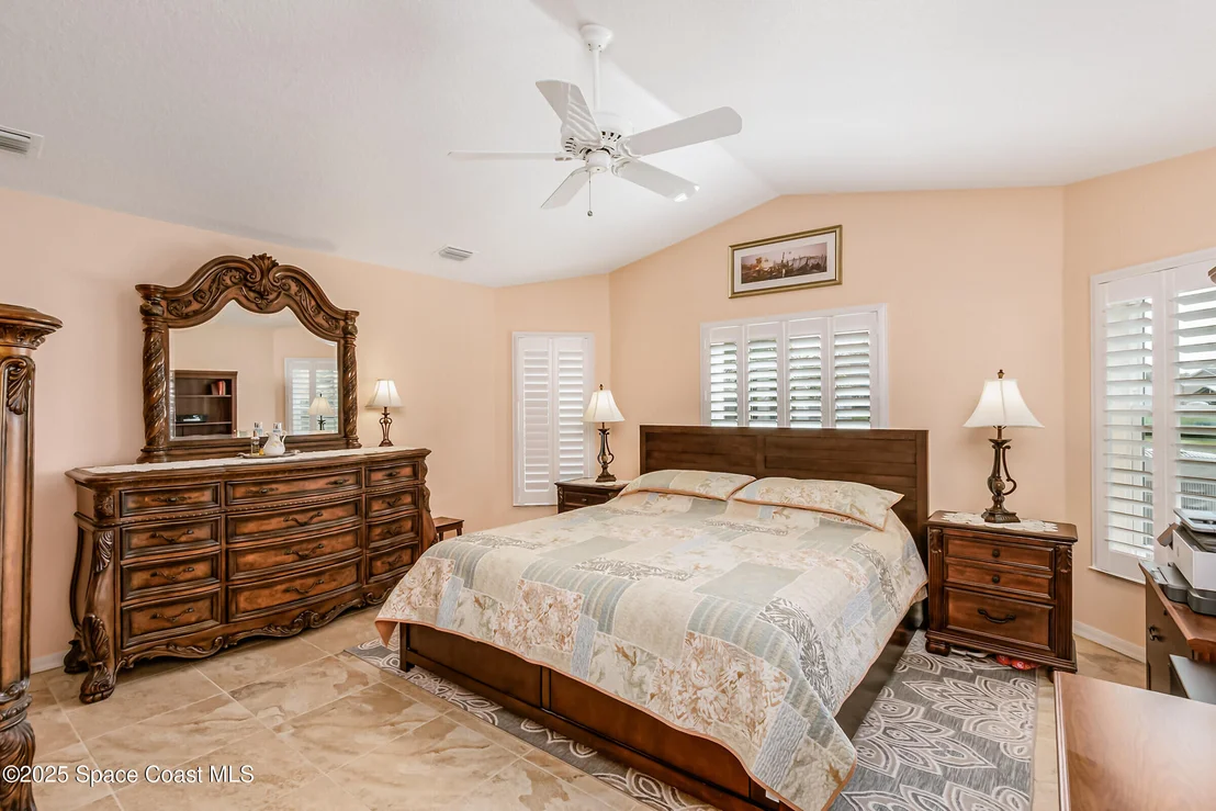 Photo of 1087 Pine Creek Circle NE