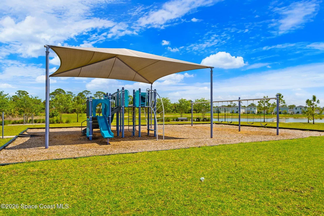 Photo of 826 Dockside Drive SW