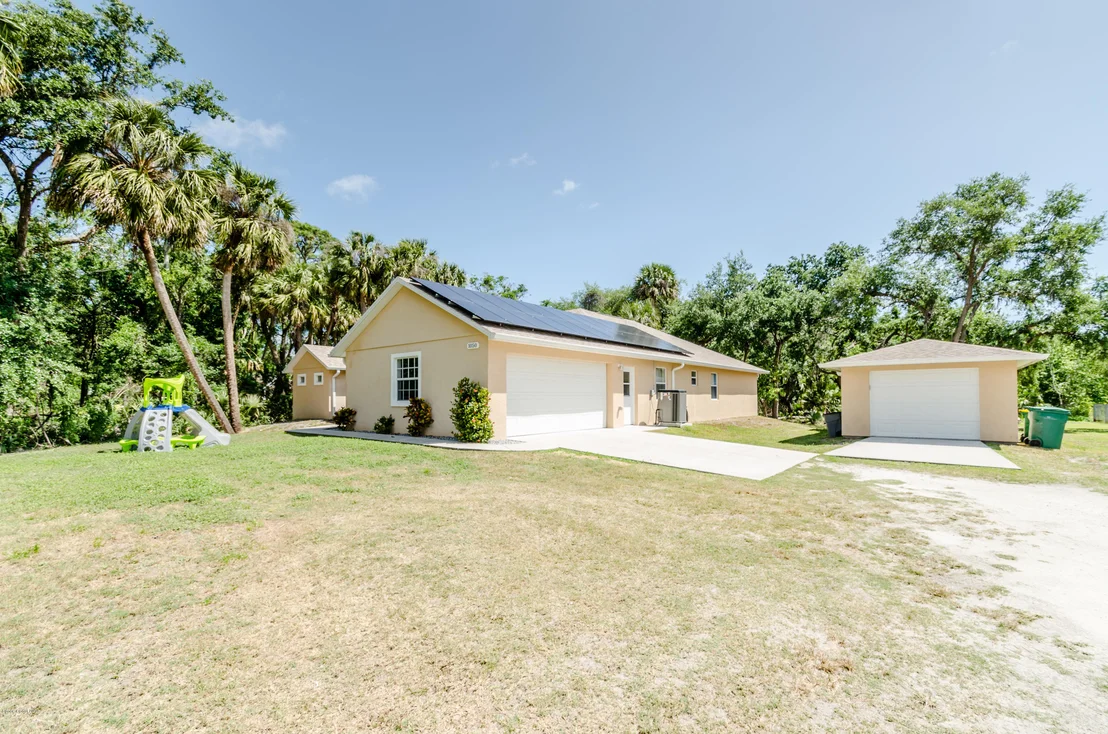 Photo of 1050 Gray Road