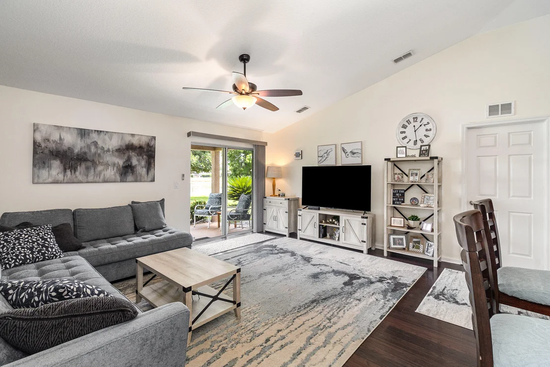 Photo of 325 Abernathy Circle