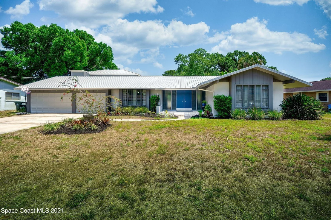Photo of 1367 Gleneagles Way
