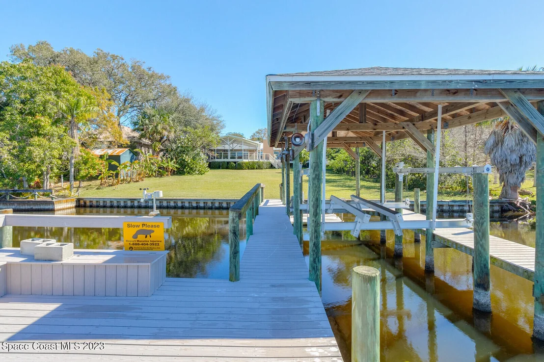 Photo of 844 W Whitmire Drive