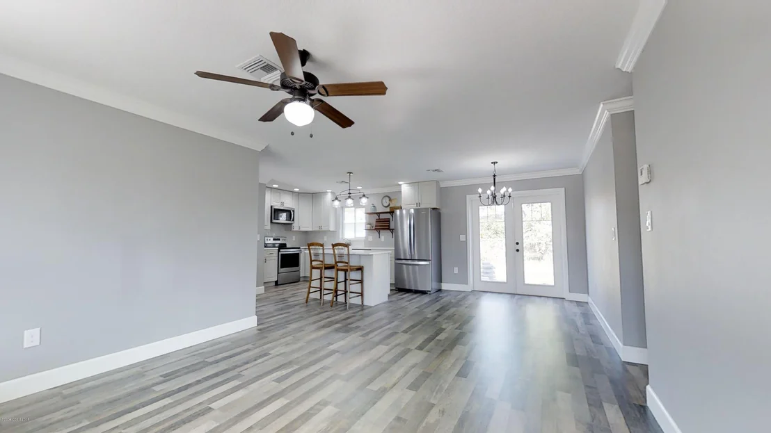 Photo of 872 Mohawk Avenue