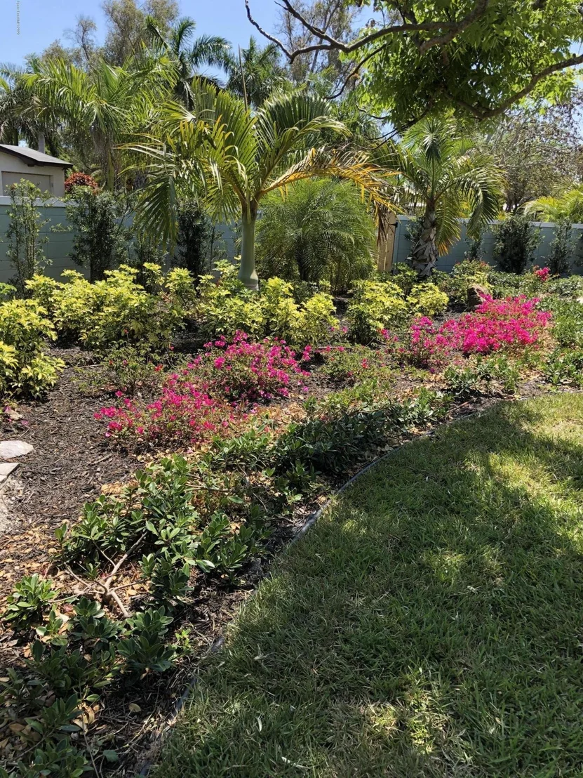 Photo of 905 Magnolia Drive