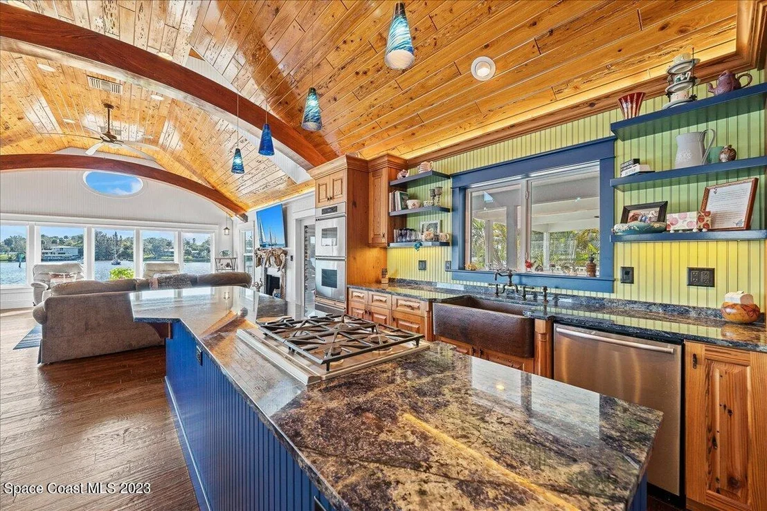 Photo of 1115 Hyde Park Lane