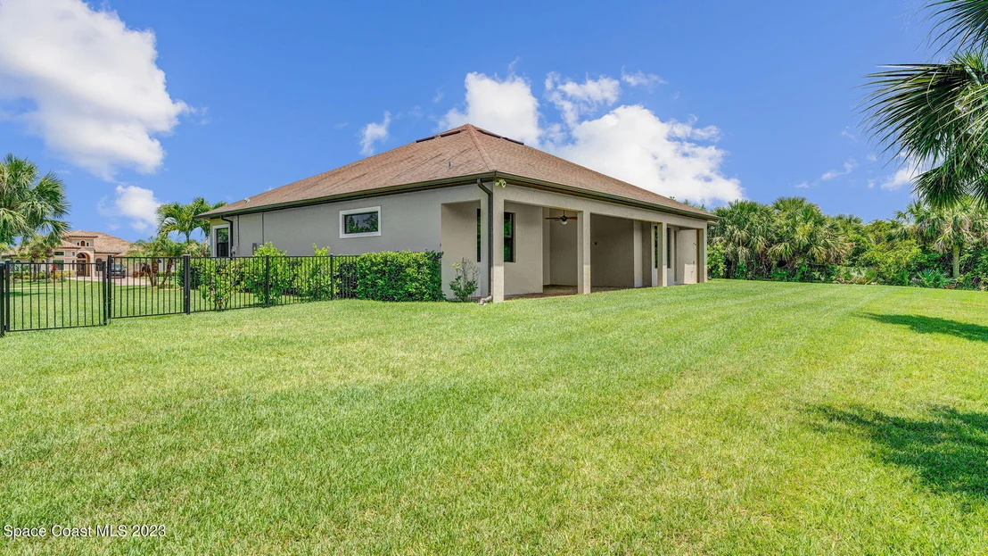 Photo of 2372 Westhorpe Drive