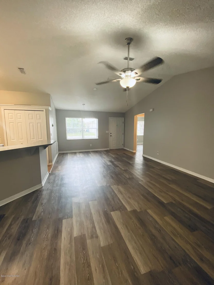 Photo of 6100 Edison Street