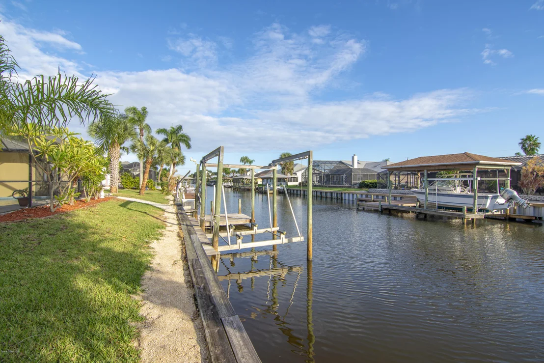 Photo of 387 Nikomas Way