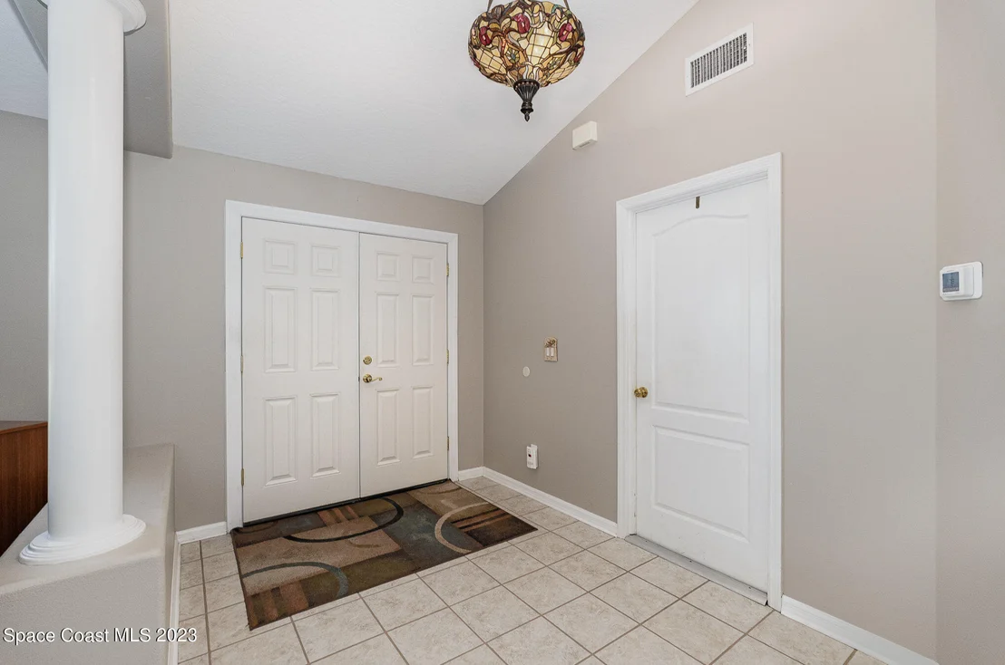 Photo of 498 Kimberly Drive