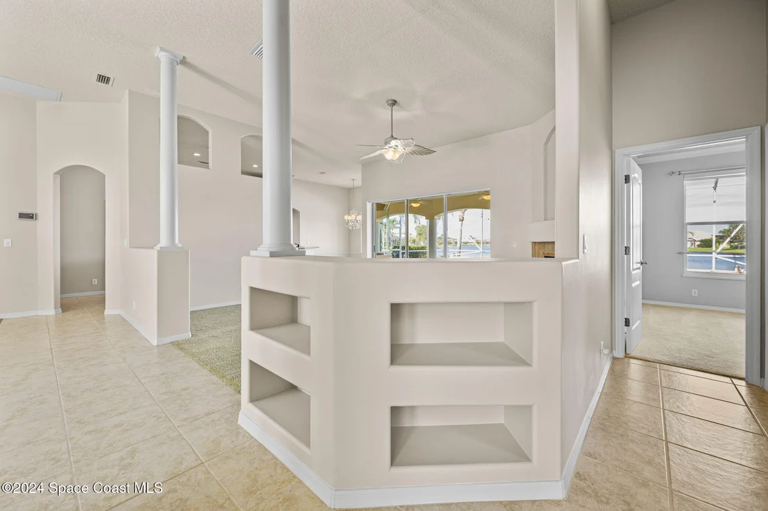 Photo of 930 Starling Way