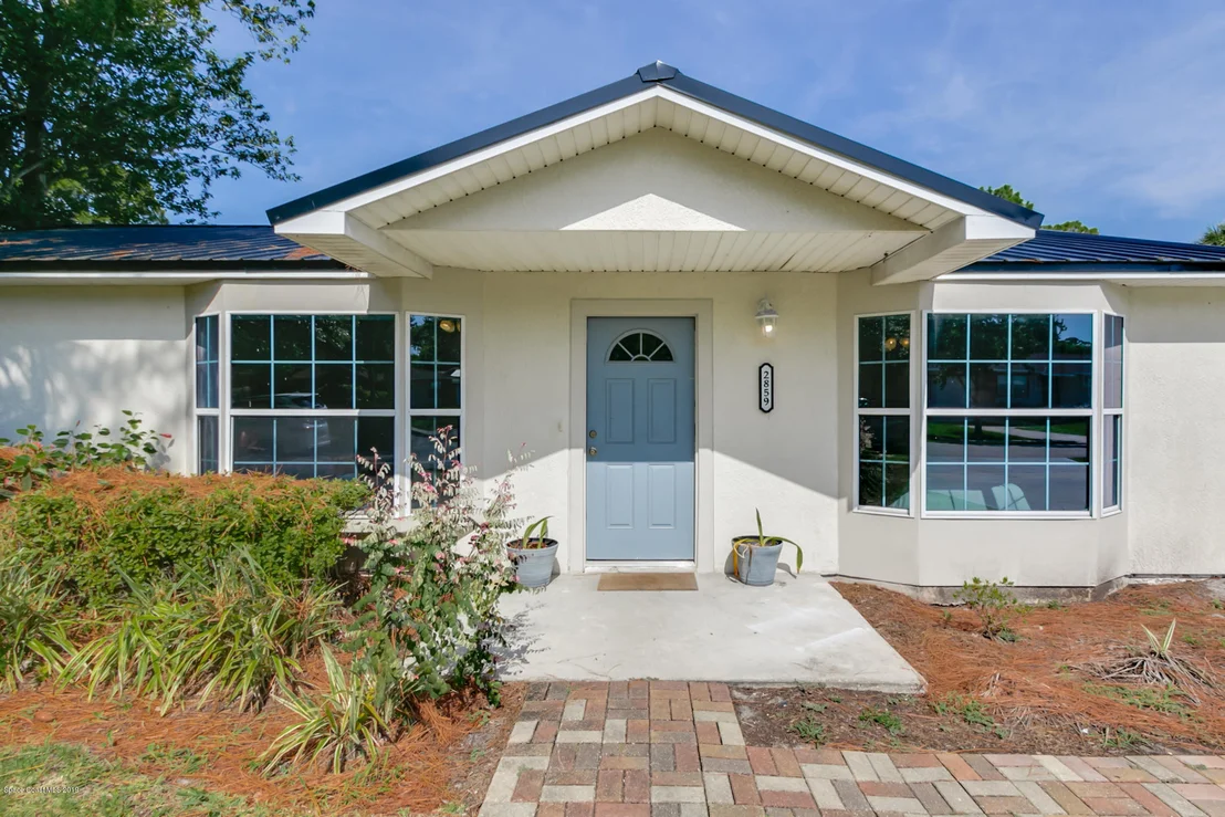 Photo of 2859 School Drive NE