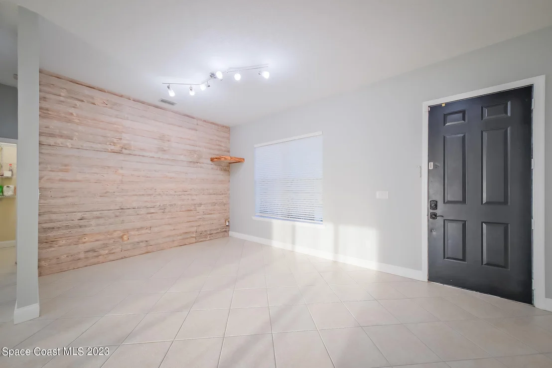 Photo of 109 Palm Circle