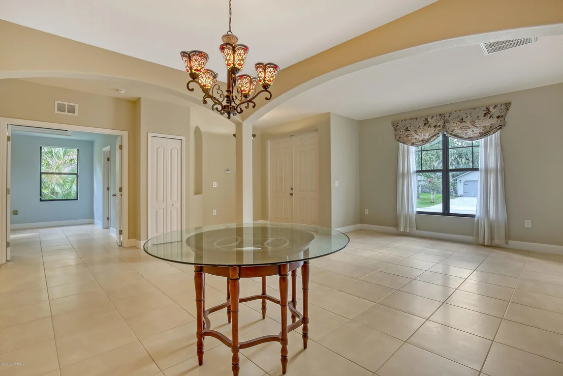 Photo of 1466 Van Eck Road NE