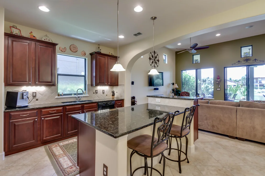 Photo of 658 Monterey Drive