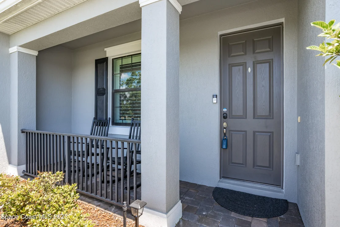 Photo of 7327 Bluemink Lane