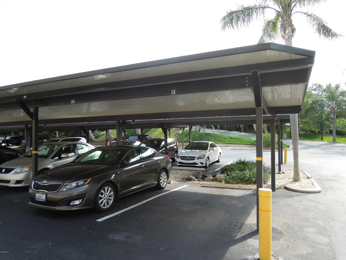 Photo of Unit 102 at 3901 Dixie Highway NE
