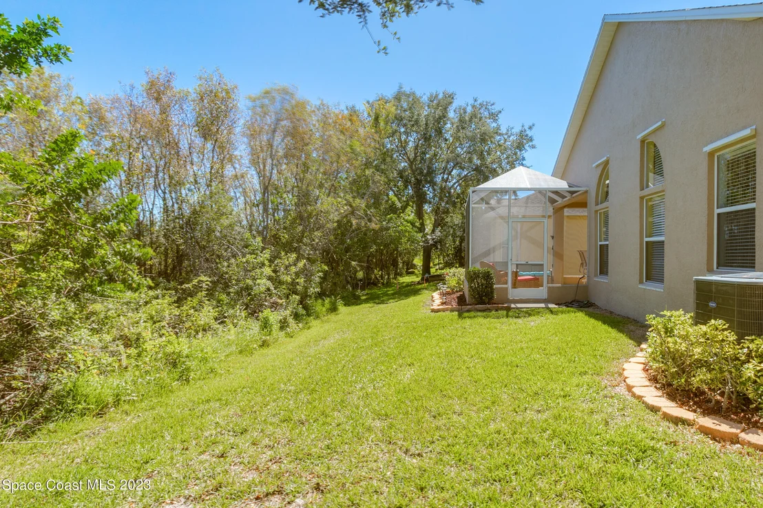Photo of 4481 Portage Trail