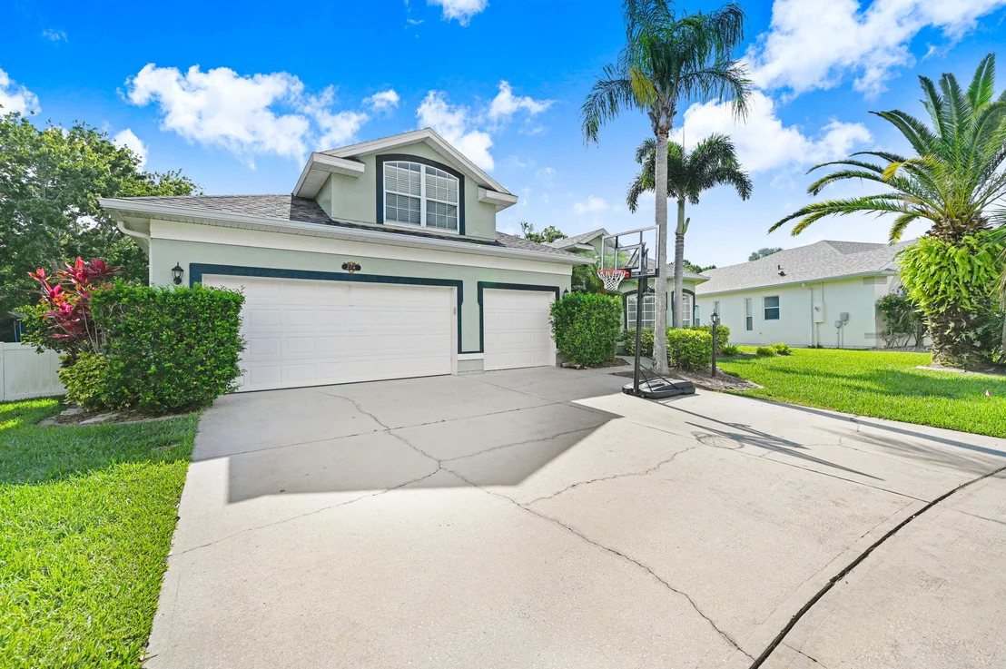 Photo of 274 Pebble Hill Way